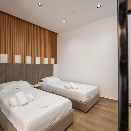 Golden Sun Apartment Sarande