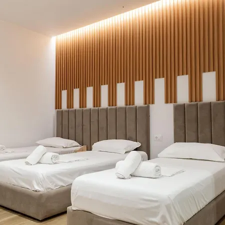 Golden Sun Apartment