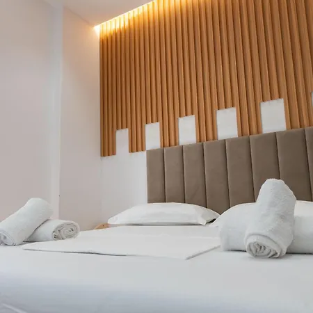 Golden Sun Apartment