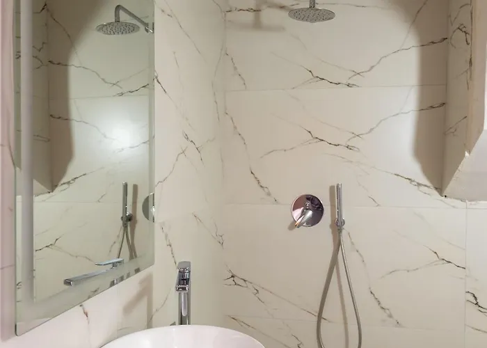 Golden Sun * Sarandë