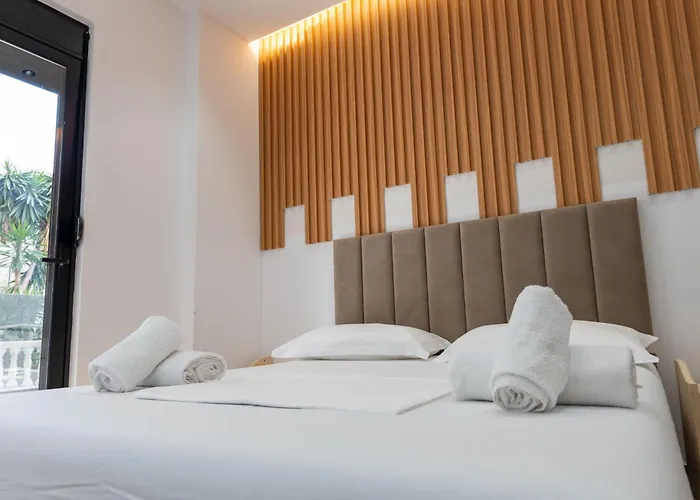 Golden Sun Apartment